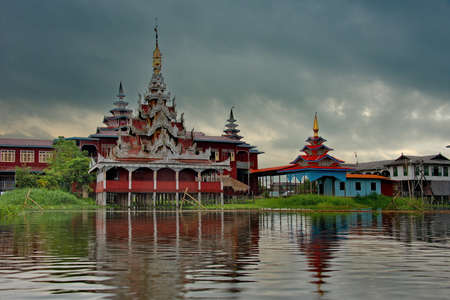 Ywama. Myanmar. November 29, 2016. The architecture of the settlements on the river Saw between lake Inle and Samkar. Due to waterlogging, almost all houses on rivers and lakes are built in the waterのeditorial素材