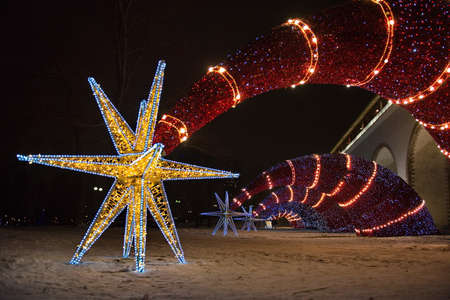 Russia. Moscow. December 20, 2020. New Year's illumination in the form of a glowing comet along the Rostokinsky aqueduct, built in the XVIII century to supply Moscow with drinking water.のeditorial素材