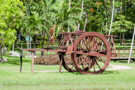 Big cartwheel in parkの写真素材