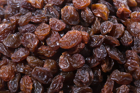 raisins isolated on white backgroundの写真素材