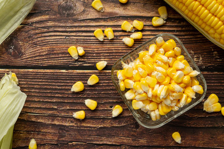 fresh corn ready to eat
