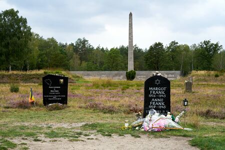 Gravestone of Anne Frank and Obelisc at Bergen-Belsen memorialのeditorial素材