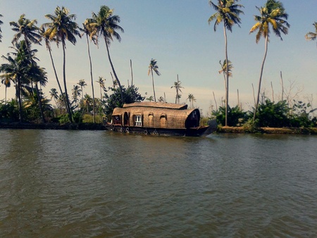 Houseboat in backwater alappuzhaの素材