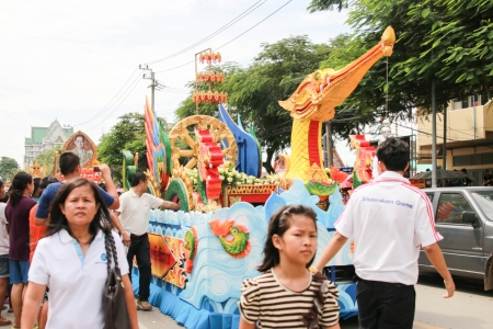 CHACHOENGSAO THAILAND - NOVEMBER 14:.
Unknown to many people attended the festival of joy.
Year on November 14, 2013. at Chachoengsao, Thailand.のeditorial素材