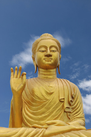 Buddha head The sculpture is a unique work of art. Unique artisans Is an exclusive Antiques A thing to worshipの写真素材