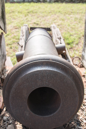 Artillery gun with a mean of 20 mm or more wide muzzle. The mid to long range. With destruction The bullet fired by the pressure of the combustion gases to travel underground ammunition away.の写真素材