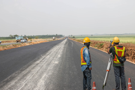 Engineers who have studied careers in engineering analysis, design calculations, correct the problem and regulate the production, including the construction of buildingsのeditorial素材