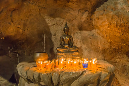 Buddha means that God created instead of King Buddha. To worship May be carved out of various materials such as stone, wood, ivory or other Sawasdee Ka.のeditorial素材