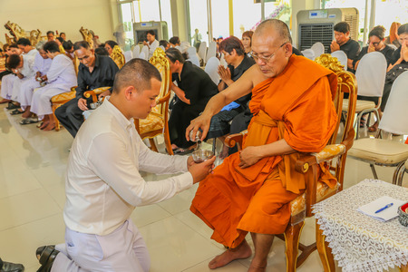 Funeral rites in Thailand is divided into three ceremonies, including burial ceremony watering funeral liturgy. Ceremony and Jacques in the business The ceremony is to start bathing the corpse.のeditorial素材