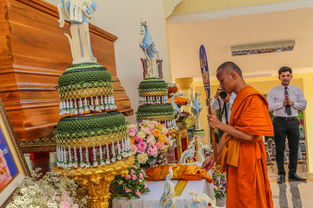 Funeral rites in Thailand is divided into three ceremonies, including burial ceremony watering funeral liturgy. Ceremony and Jacques in the business The ceremony is to start bathing the corpse.のeditorial素材