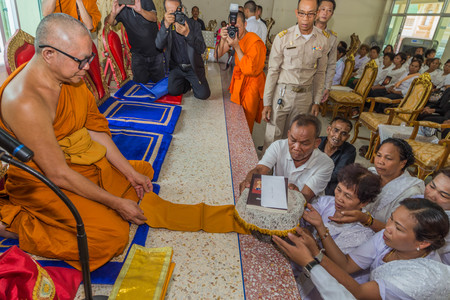 Funeral rites in Thailand is divided into three ceremonies, including burial ceremony watering funeral liturgy. Ceremony and Jacques in the business The ceremony is to start bathing the corpse.のeditorial素材