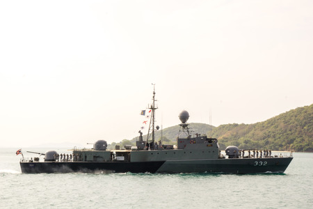CHONBURI, THAILAND - MARCH 15, 2018 : HTMS Songkla (332) patrol boat sails in the sea on March 15, 2018 in Chonburi, Thailand.のeditorial素材