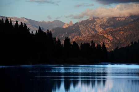 Sunrise scene on lakeの写真素材