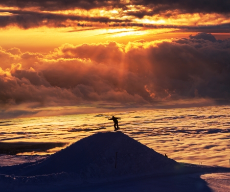 Snowboarder silhouetteの写真素材