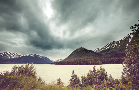 Serenity lake in Alaskan tundraの写真素材