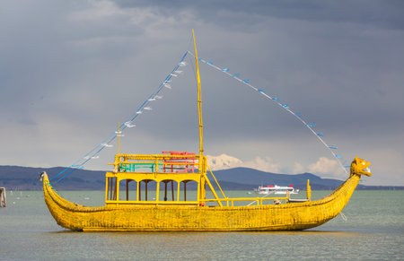 Totora boat on the Titicaca lake in Boliviaの写真素材