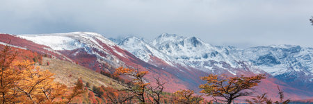 The beautiful lake in Autumn season
