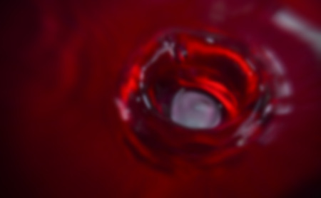 drop of water is a circles with water red  , Image style blurの写真素材