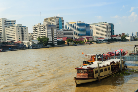 Bangkok, Thailand - October 14, 2016: Siriraj Hospital view from Tha Maharaj piersのeditorial素材