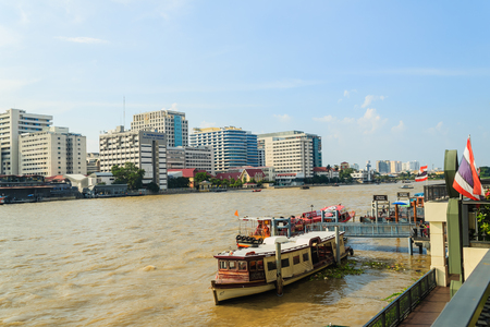 Bangkok, Thailand - October 14, 2016: Siriraj Hospital view from Tha Maharaj piersのeditorial素材