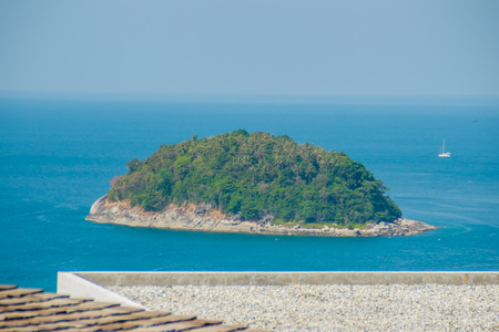 Beautiful view of Koh Pu (Crab Island). A small island peaceful island nearby Kata beach, Phuket, Thailand.のeditorial素材