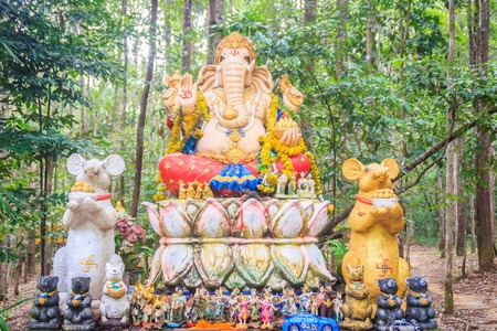 Colorful Ganesha statue in the public forest temple. Ganesha is also known as Ganapati, Vinayaka, Pillaiyar and Binayak, is one of the best-known and most worshipped deities in the Hindu pantheon.の写真素材