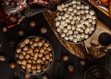 simple and fried hazelnuts on the table top viewの写真素材