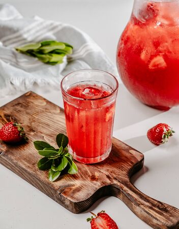 strawberry lemonade on the tableの写真素材