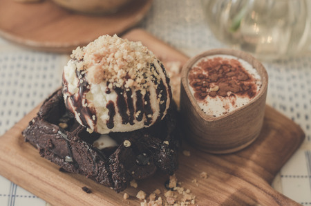 brownie with icecreamの写真素材