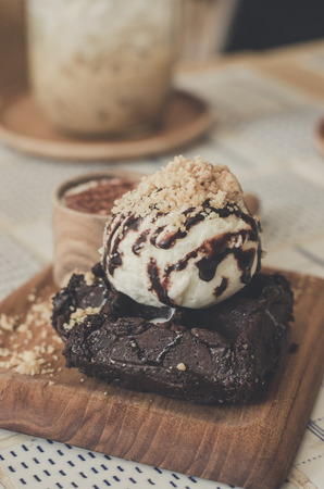 brownie with icecreamの写真素材
