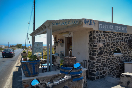 shop in the town of Santorini, Greeceの写真素材