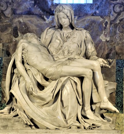Pieta statuesのeditorial素材
