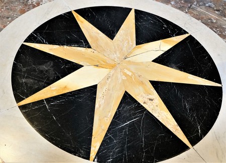 Floor pattern of the Basilica di San Pietro.のeditorial素材