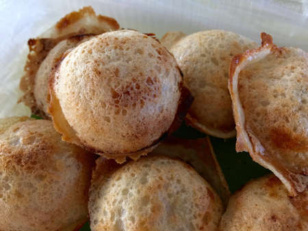 Kind of Thai sweetmeat, Kanom kokの素材