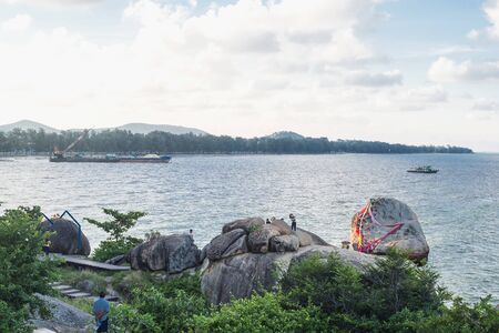 SONGKHLA, THAILAND - NOV17, 2017: People travel at Kaoseng beach, Songkhla, Thailand.のeditorial素材