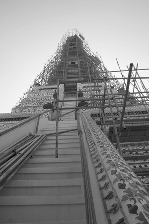Wat Arun Ratchawararam Ratchawaramahawihan or Wat Arun is a Buddhist temple in Bangkok Yai district of Bangkok, Thailand, on the Thonburi west bank of the Chao Phraya River.building and repairの写真素材