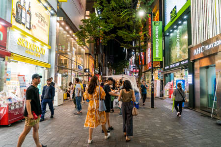 Seoul, South Korea - 30 June, 2018 : Crowded  night market in Myeongdong, the most popular shopping district for local and tourist in Seoul, South Korea.のeditorial素材