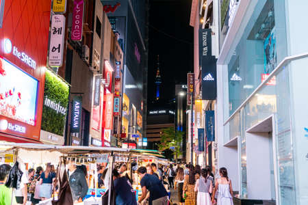 Seoul, South Korea - 30 June, 2018 : Crowded  night market in Myeongdong, the most popular shopping district for local and tourist in Seoul, South Korea.のeditorial素材