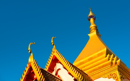 Temple roof in Nong Khai, Thailandの写真素材