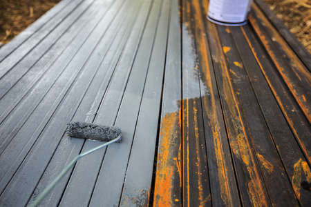 Metal square tube during painting for rusty protection