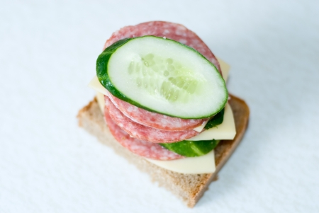 Sandwich on a table.
の写真素材