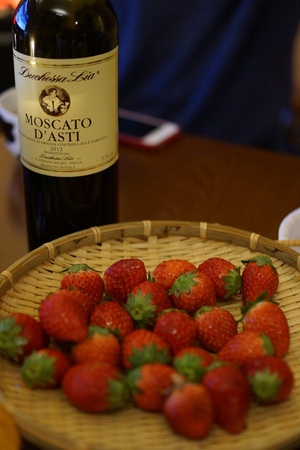 Strawberries and wineのeditorial素材
