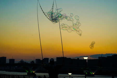 Bubbles and evening (Tokyo Toyosu)