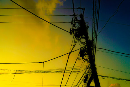 A town wrapped in dusk and electric wires. Shooting Location: Kanagawa -ku, Yokohama