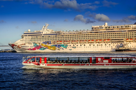 Norwegian Jewel (luxury cruise ship). Shooting Location: Naka -ku, Yokohama -shiの写真素材