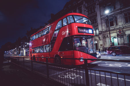 Bus to Camden Town at night. Shooting Location: UK, Londonの写真素材