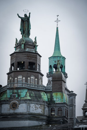 Winter view of Notre Dame Chapel. Shooting Location: montreal, canadaの写真素材