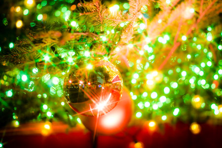 The sparkle of ornaments. Shooting Location: Minato Ward, Tokyo