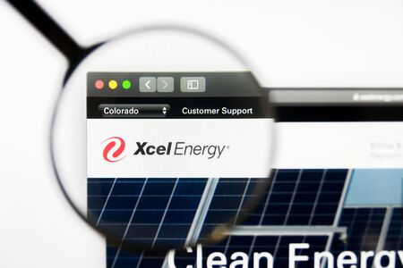 Los Angeles, California, USA - 12 March 2019: Illustrative Editorial, Xcel Energy website homepage. Xcel Energy logo visible on display screenのeditorial素材