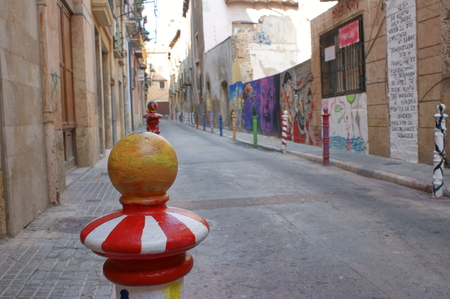 Tarragona red and white street postの写真素材